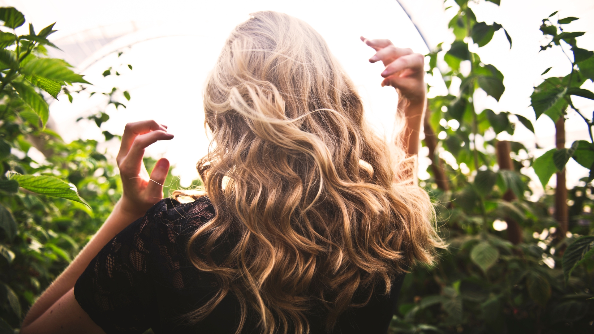Die perfekte Fusion: Balayage Contouring, eine subtile und schmeichelhafte Färbetechnik - Estelle Beauté